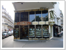 パリのたばこ店